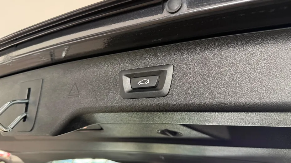 BMW Seria 5 520d M Sport sport-aut