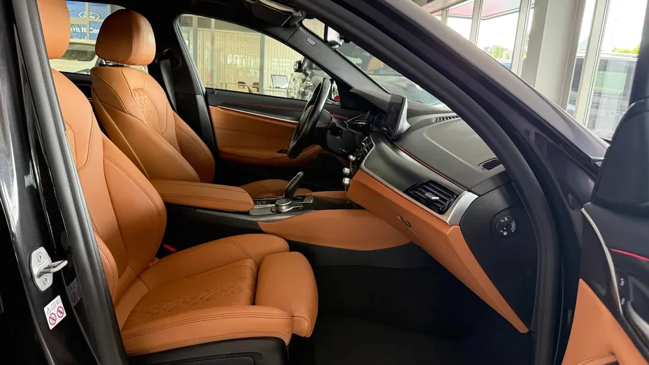 BMW Seria 5 520d M Sport sport-aut