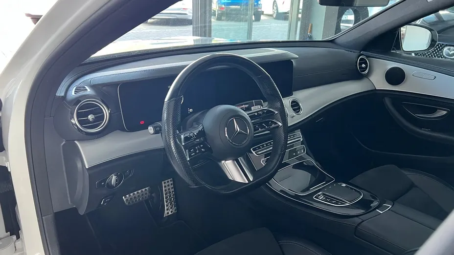 MERCEDES-BENZ E Klasa E 300 de AMG