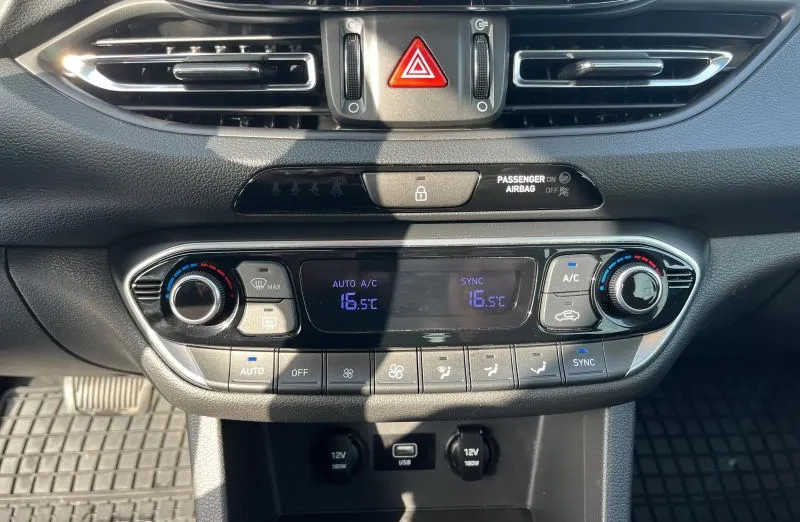 HYUNDAI i30 i30 1.5 T-GDI 48V Smart DCT