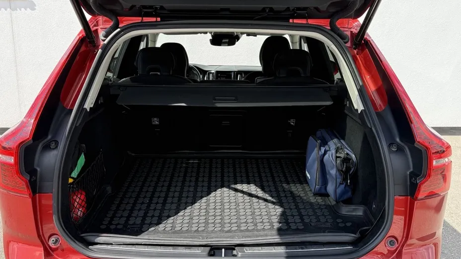 VOLVO XC60 XC60 B4 B Momentum Pro aut