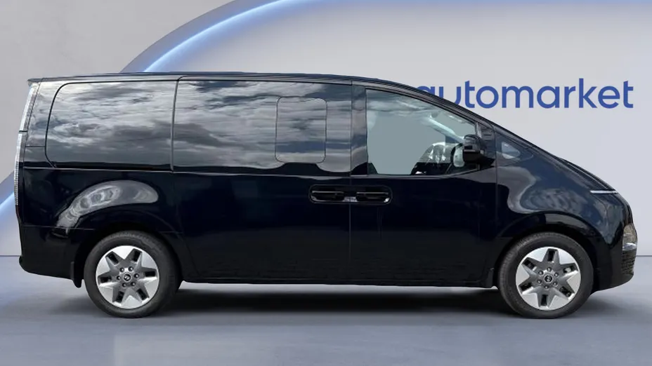 HYUNDAI Staria Staria 1.6 T-GDI HEV Smart VIP aut