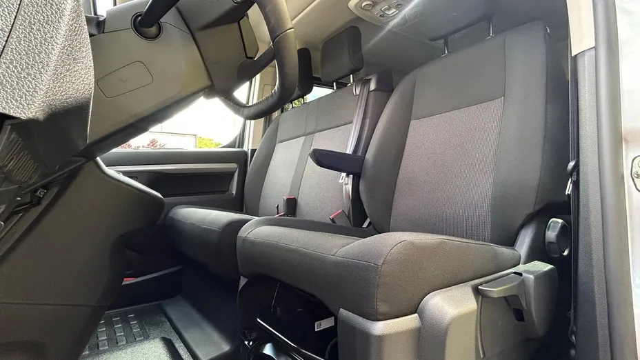 OPEL Zafira Life Zafira 2.2 Diesel XL Business aut Nowy
