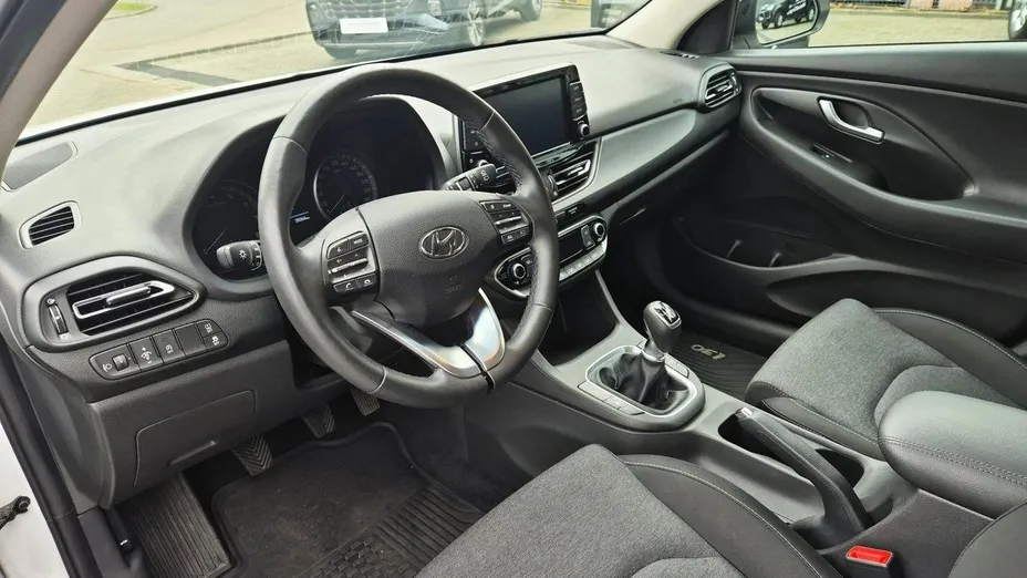 HYUNDAI i30 i30 1.0 T-GDI Smart
