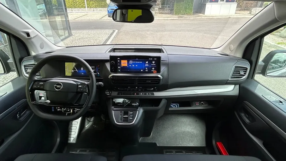 OPEL Zafira Life Zafira 2.2 Diesel XL Business aut Nowy