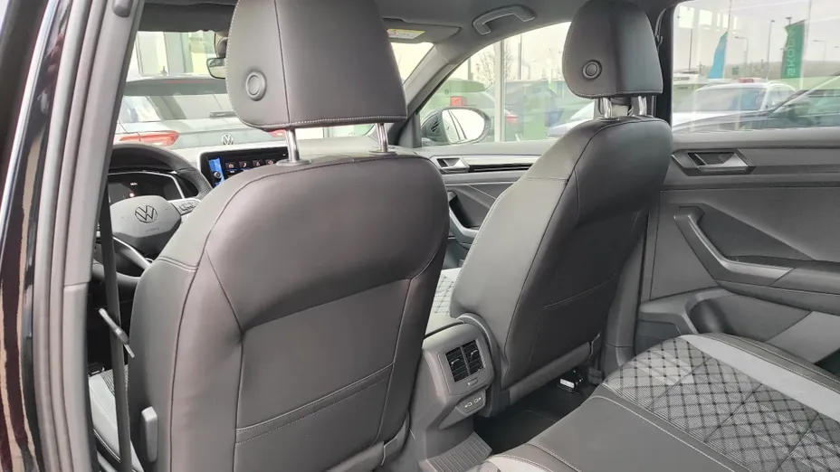 VOLKSWAGEN T-ROC T-ROC 1.5 TSI R-Line Plus Nowy