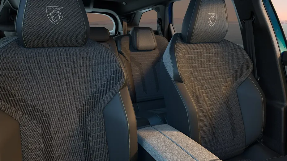 PEUGEOT 5008 5008 1.2 PureTech mHEV GT S&S e-DCS6 Nowy