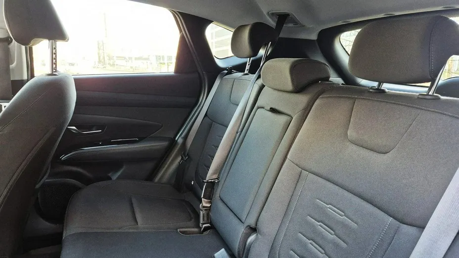 HYUNDAI Tucson Tucson 1.6 T-GDi HEV Smart 2WD aut