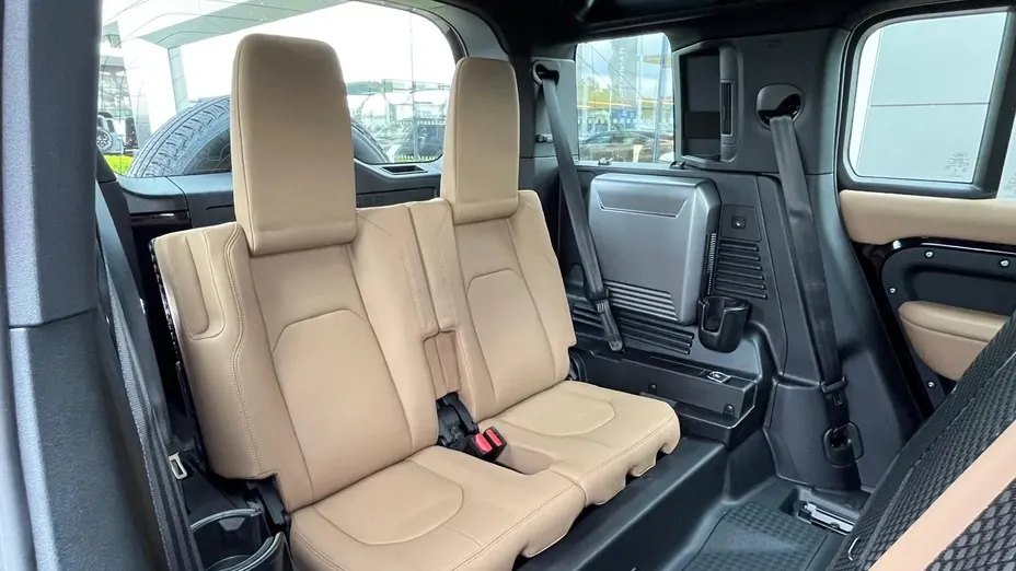 LAND ROVER Defender Defender 110 3.0 D250 mHEV X-Dynamic HSE