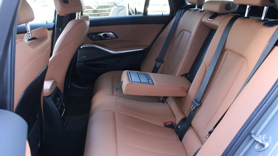 BMW Seria 3 318d mHEV Sport Line aut