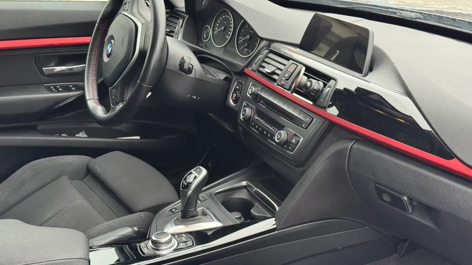 BMW Seria 3 Gran Turismo 320i xDrive Sport Line