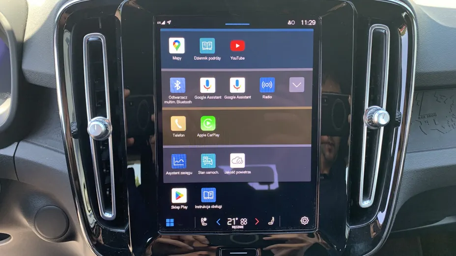 VOLVO XC40 XC40 73kWh P6 Recharge Plus aut