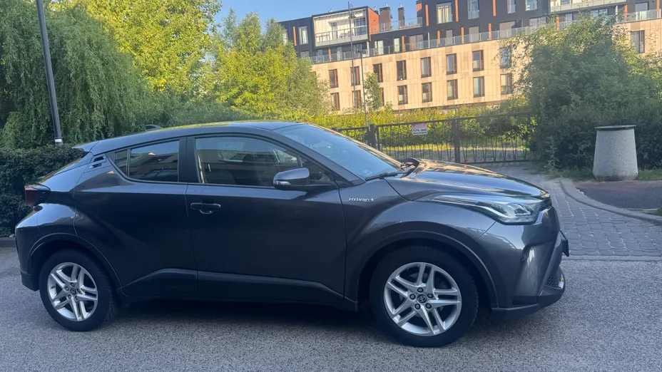 TOYOTA C-HR -
