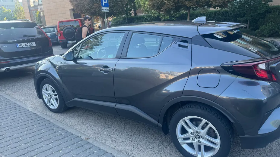 TOYOTA C-HR -