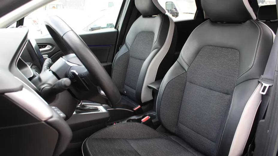 RENAULT Captur Captur 1.3 TCe mHEV Techno EDC