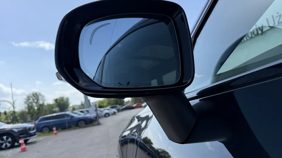 VOLVO XC60 XC60 T6 Plug-In Hybrid AWD Plus Dark aut