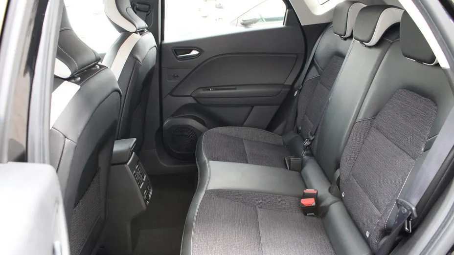 RENAULT Captur Captur 1.3 TCe mHEV Techno EDC