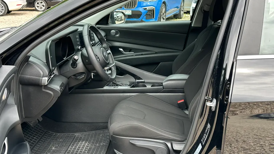 HYUNDAI Elantra Elantra 1.6 Smart CVT