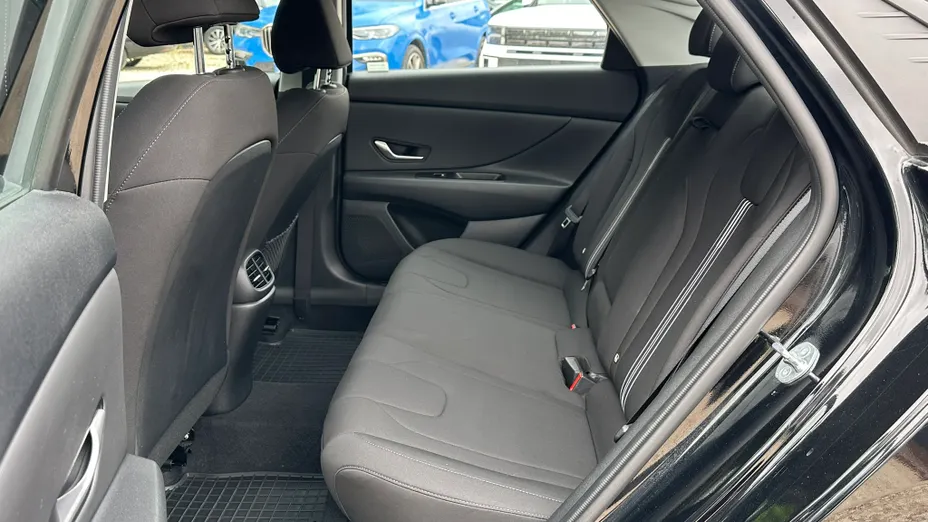 HYUNDAI Elantra Elantra 1.6 Smart CVT