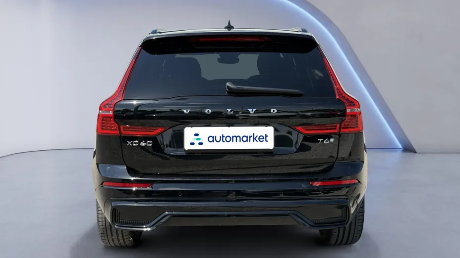 VOLVO XC60 XC60 T6 Plug-In Hybrid AWD Plus Dark aut