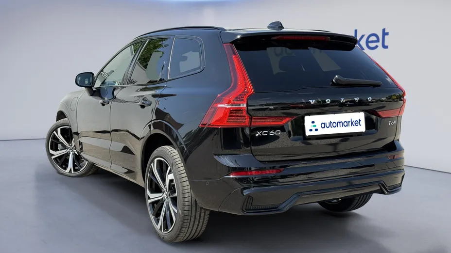 VOLVO XC60 XC60 T6 Plug-In Hybrid AWD Plus Dark aut