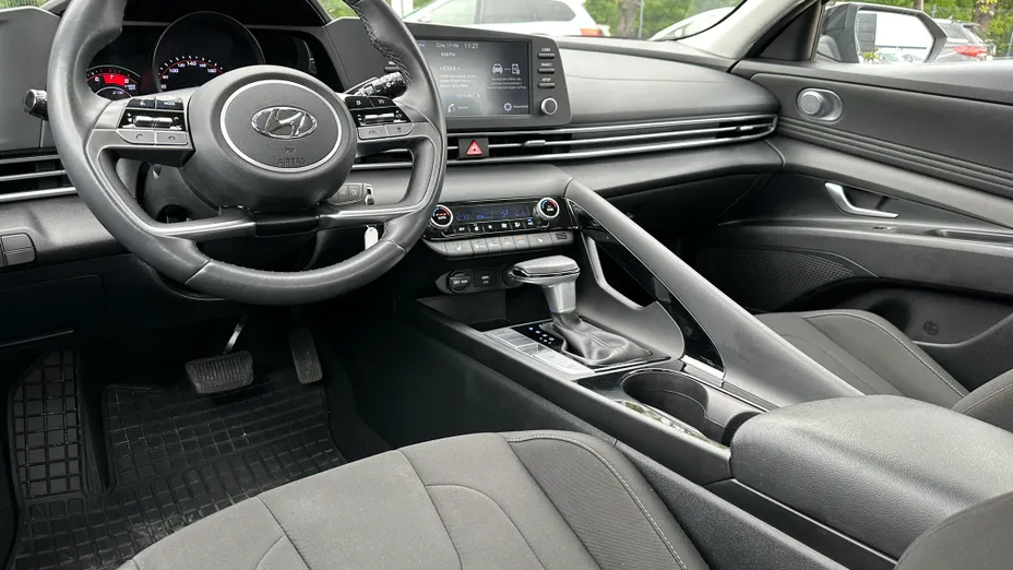 HYUNDAI Elantra Elantra 1.6 Smart CVT