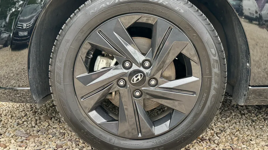 HYUNDAI Elantra Elantra 1.6 Smart CVT