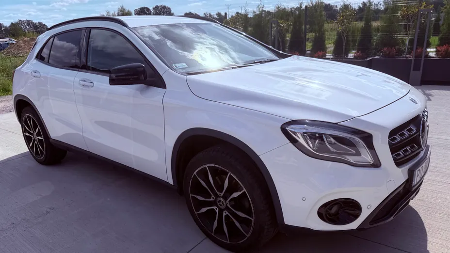 MERCEDES-BENZ GLA GLA 220 4-Matic