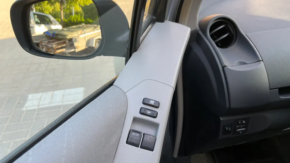 TOYOTA Yaris Yaris 1.3 Luna aut