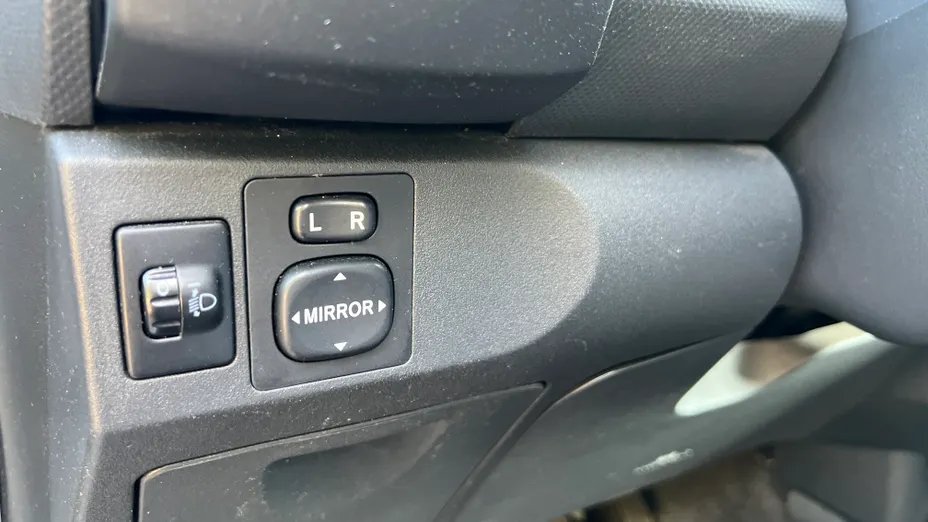 TOYOTA Yaris Yaris 1.3 Luna aut