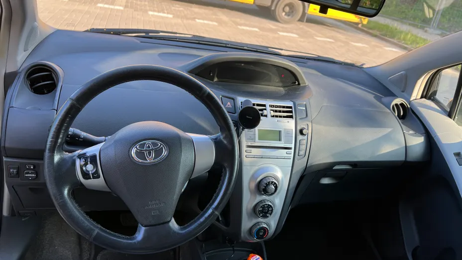 TOYOTA Yaris Yaris 1.3 Luna aut