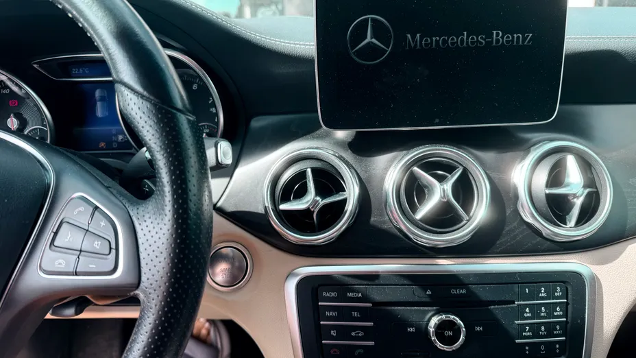 MERCEDES-BENZ GLA GLA 220 4-Matic