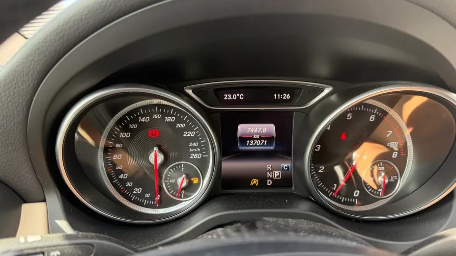 MERCEDES-BENZ GLA GLA 220 4-Matic