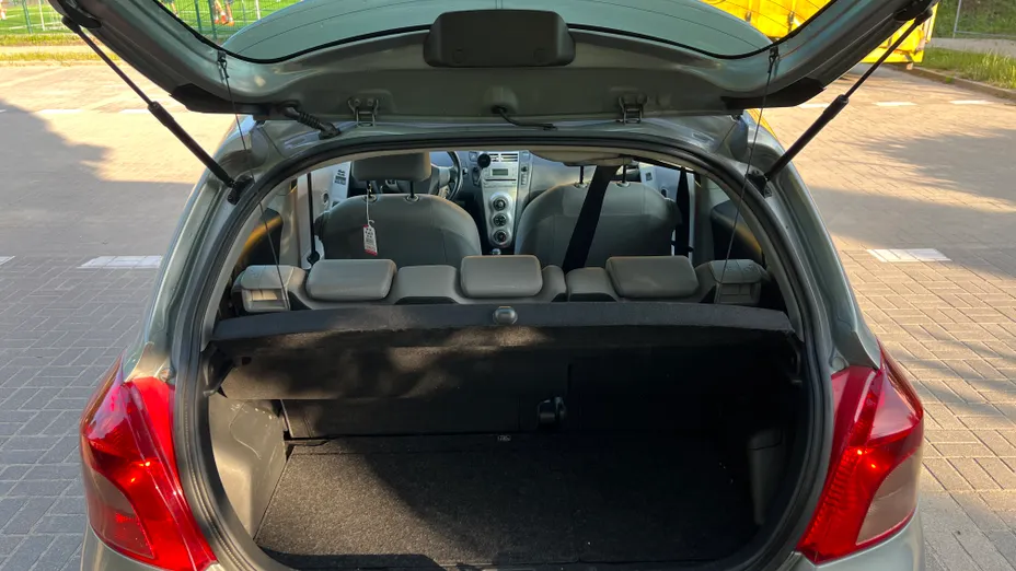 TOYOTA Yaris Yaris 1.3 Luna aut