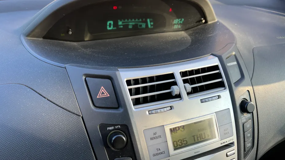 TOYOTA Yaris Yaris 1.3 Luna aut