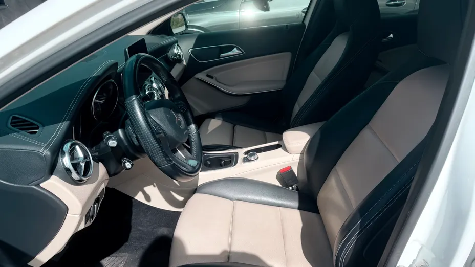 MERCEDES-BENZ GLA GLA 220 4-Matic