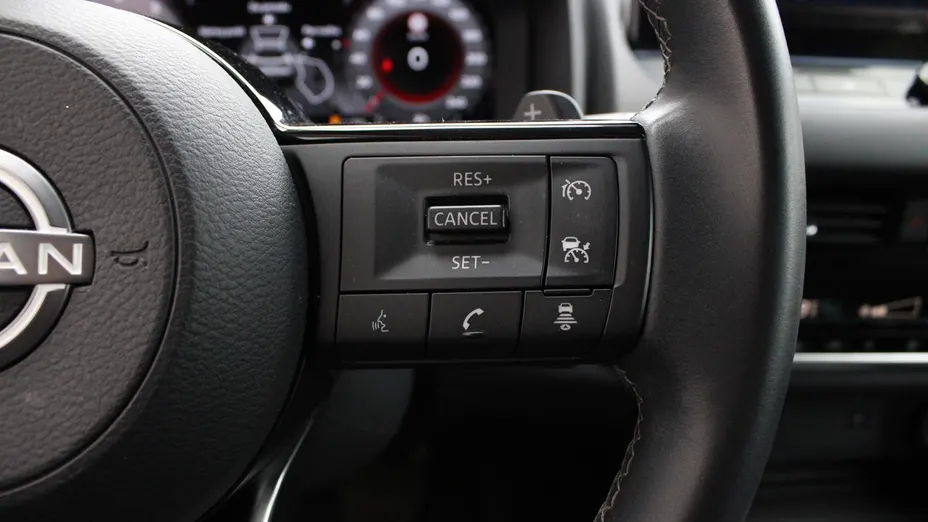 NISSAN Qashqai Qashqai 1.3 DIG-T mHEV N-Connecta Xtronic