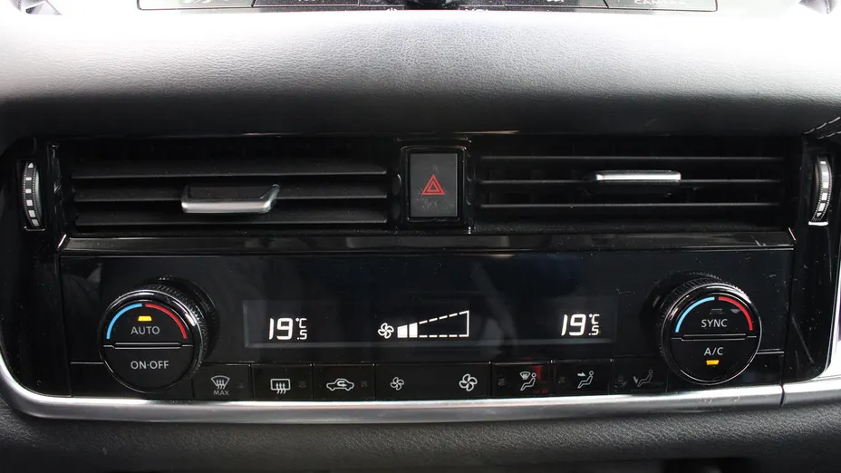 NISSAN Qashqai Qashqai 1.3 DIG-T mHEV N-Connecta Xtronic
