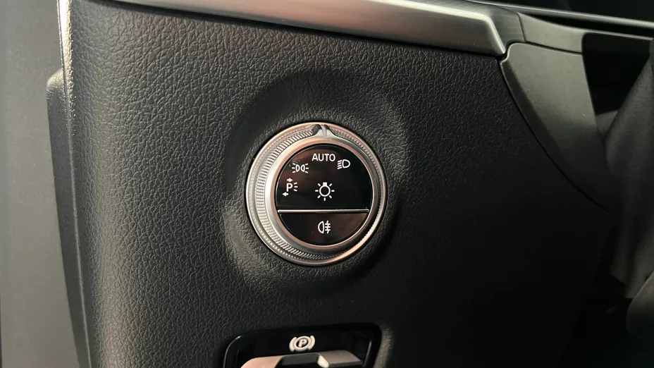 MERCEDES-BENZ C Klasa C 300 d mHEV Avantgarde