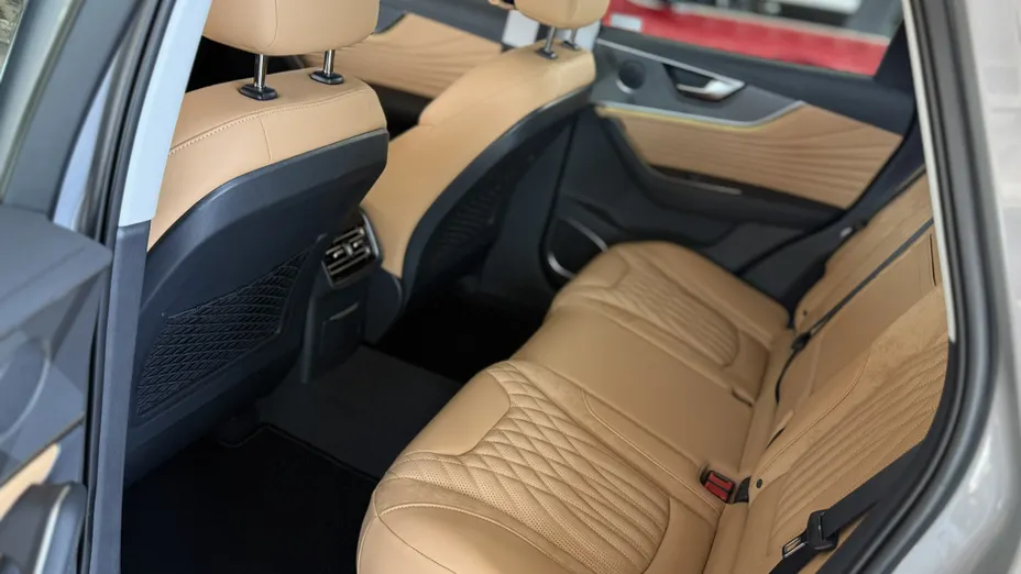 HONGQI HS5 HS5 2.0T Executive AWD Nowy