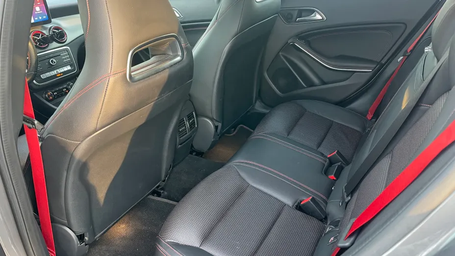 MERCEDES-BENZ GLA AMG GLA 45 4-Matic