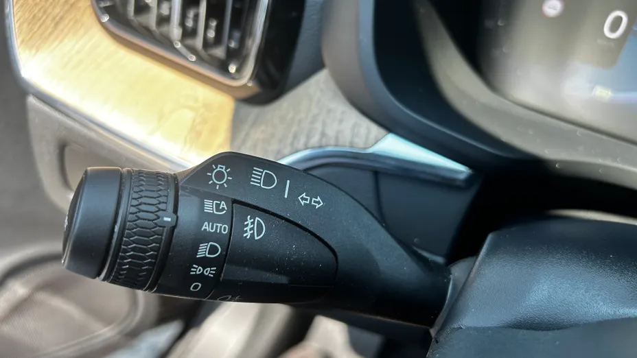 VOLVO XC60 XC60 B5 B AWD Ultra Dark aut