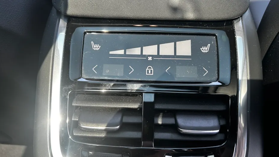 VOLVO XC60 XC60 B5 B AWD Ultra Dark aut