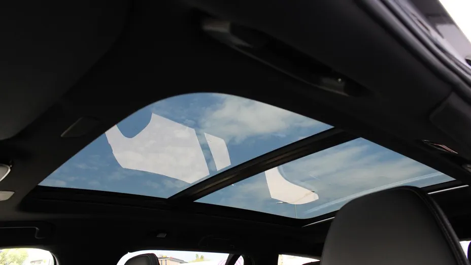 VOLVO V60 R DESIGN V60 B4 D Plus Dark aut