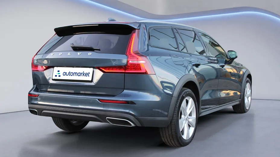 VOLVO V60 V60 CC B4 D AWD aut