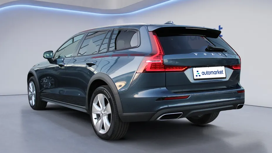 VOLVO V60 V60 CC B4 D AWD aut