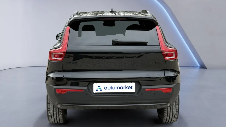 VOLVO XC40 XC40 B3 Plus Dark aut