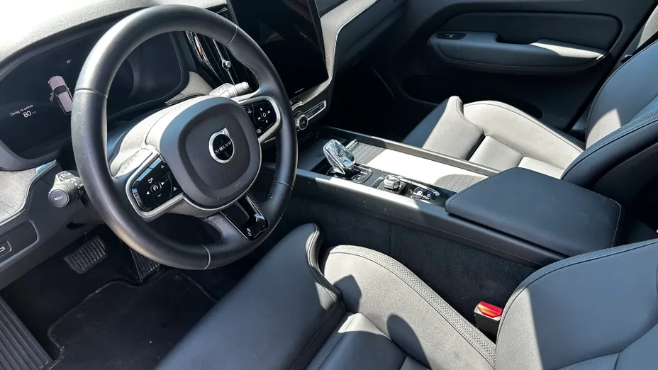 VOLVO XC60 XC60 B5 B AWD Plus Dark aut