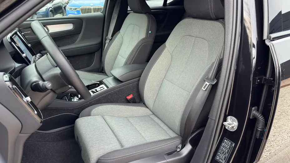 VOLVO XC40 XC40 B3 Plus Dark aut