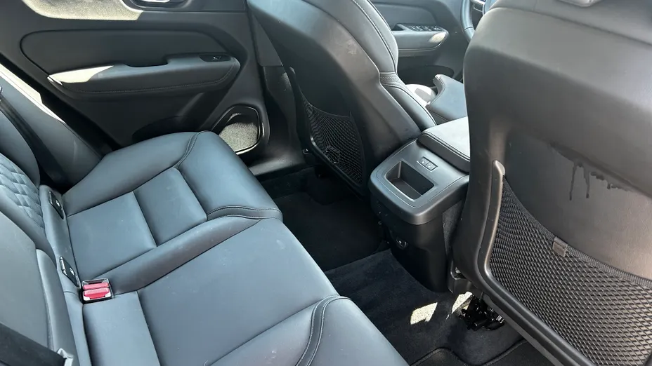 VOLVO XC60 XC60 B5 B AWD Plus Dark aut